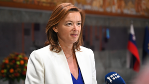 Slovenia ban arms trade with Israel